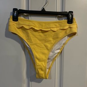 Scalloped bikini bottom